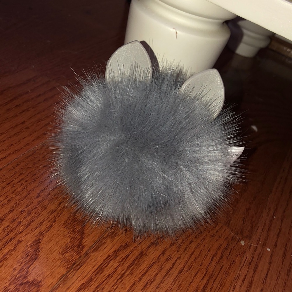 Pompoms - Picture 3 of 4
